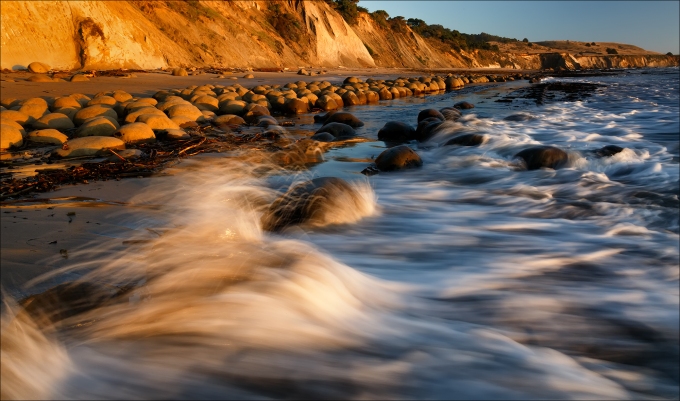Sunset light, Bowling Ball Beach.Canon 5DMKIII, 24-70mmL Series II @ f/22, 1/5th second, ISO 100, Singh-Ray LB polarizer.